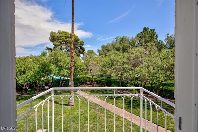 572 Tam O Shanter, Las Vegas, NV 89109 - view of balcony