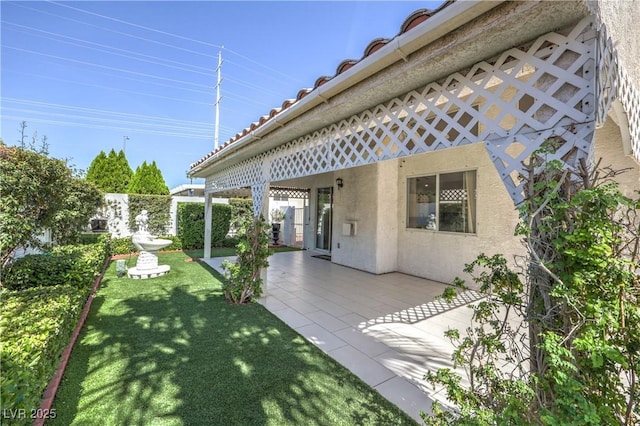 5425 Thomaston Ct, Las Vegas, NV 89122 - view of yard featuring a patio