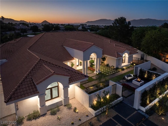 1429 Iron Hills Ln, Las Vegas, NV 89134 - photo 3