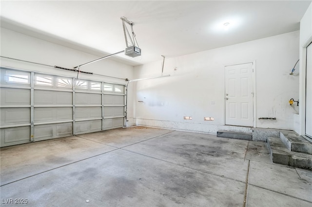 5282 Monterey Park Cir, Las Vegas, NV 89146 - garage featuring a garage door opener