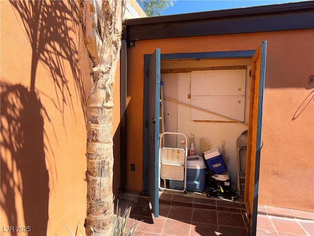 3447 One Nation Ave, Las Vegas, NV 89121 - entrance to property with stucco siding