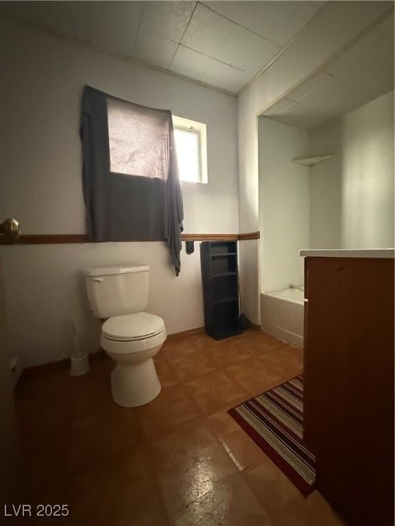 1104 High St, Ely, NV 89301 - bathroom featuring toilet and a bathtub