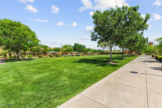 3058 Casarano Ct, Henderson, NV 89044 - view of property's community featuring a yard