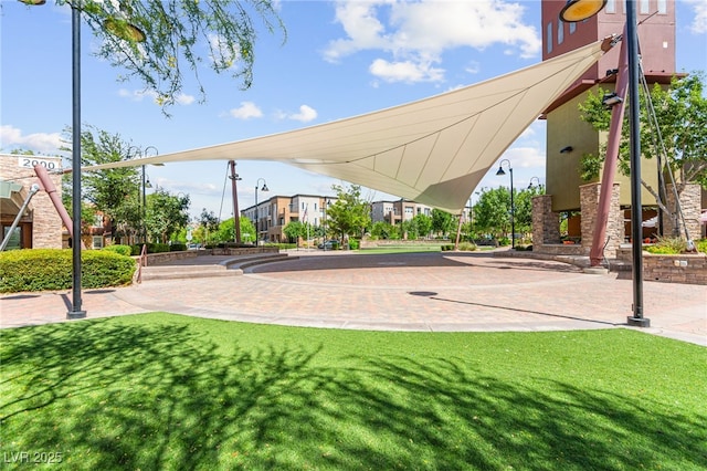 3058 Casarano Ct, Henderson, NV 89044 - surrounding community featuring a yard