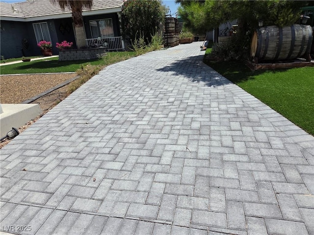 3601 Slapton Ave, North Las Vegas, NV 89031 - surrounding community featuring decorative driveway
