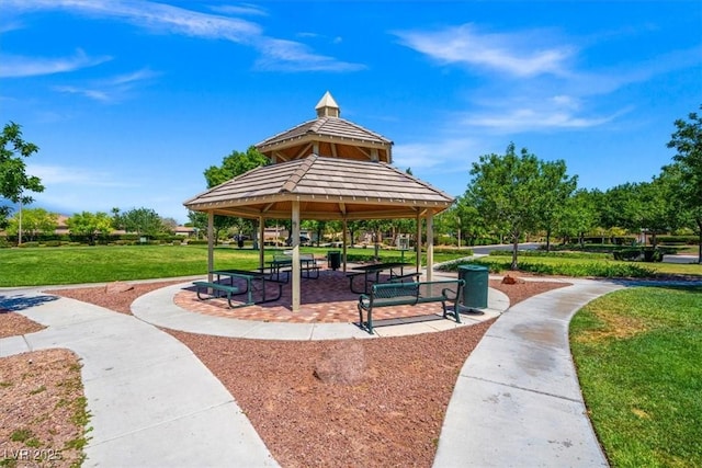 7286 Mount Kearsarge St, Las Vegas, NV 89131 - view of property's community featuring a yard and a gazebo