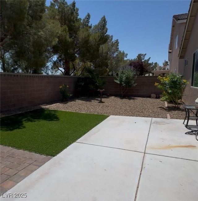 3532 Mountain Park St, Las Vegas, NV 89129 - fenced backyard featuring a patio area