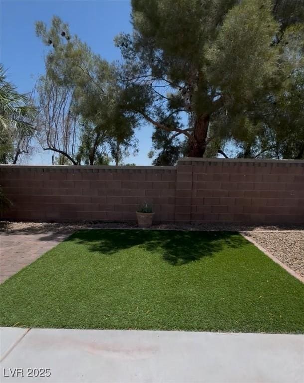 3532 Mountain Park St, Las Vegas, NV 89129 - view of yard