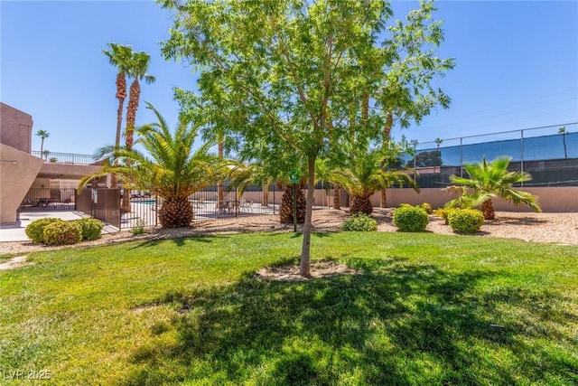 5301 River Glen Dr Unit 205, Las Vegas, NV 89103 - view of yard