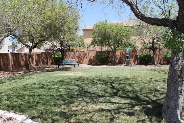 6922 Majestic Palm Dr, Las Vegas, NV 89122 - view of yard