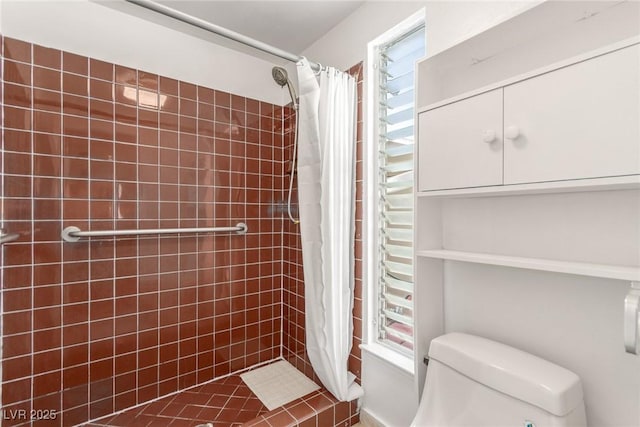 2254 Florence Ave, Las Vegas, NV 89119 - bathroom with tiled shower and toilet