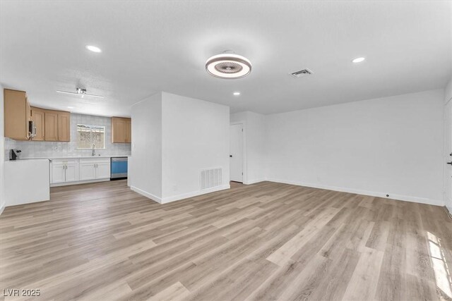 747 Greenbriar Townhouse Way, Las Vegas, NV 89121 - photo 11