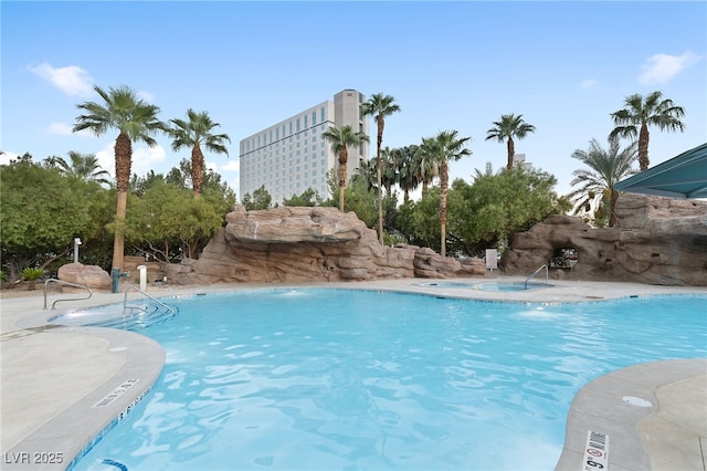 222 Karen Ave Unit 1702, Las Vegas, NV 89109 - view of community pool