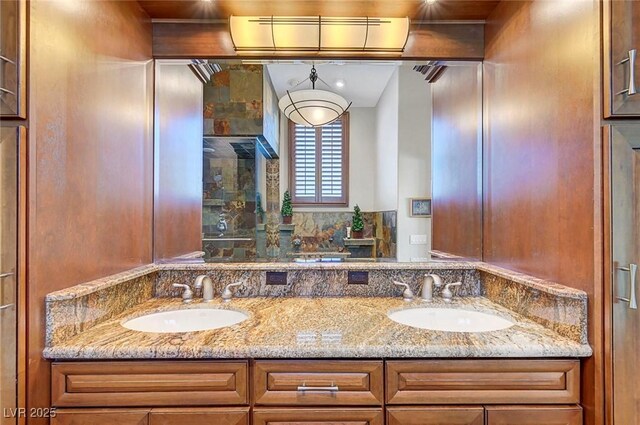 5224 Painted Lakes Way, Las Vegas, NV 89149 - bathroom featuring double vanity