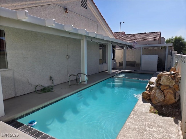 6636 Old Oxford Ave, Las Vegas, NV 89108 - view of swimming pool featuring a patio area