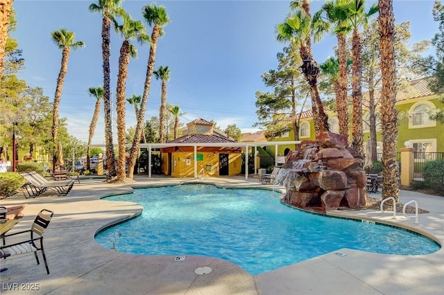 7950 W Flamingo Rd Unit 1042, Las Vegas, NV 89147 - community pool with a patio