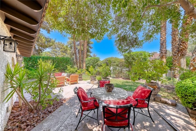 2101 Plaza Del Fuentes, Las Vegas, NV 89102 - view of patio / terrace featuring outdoor dining area