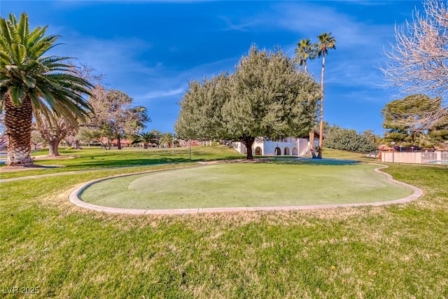 2101 Plaza Del Fuentes, Las Vegas, NV 89102 - view of community featuring a putting area and a yard