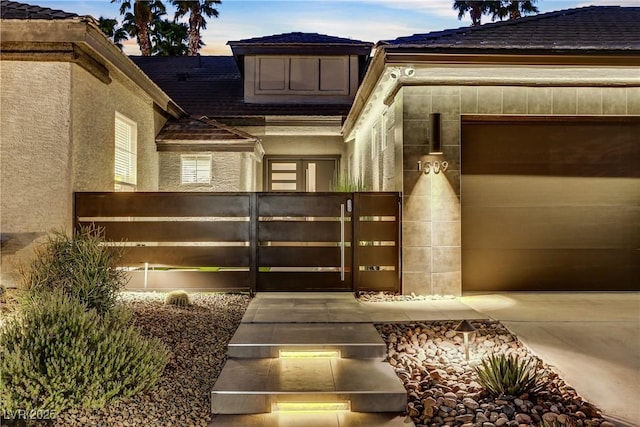 1509 Winslow St, Las Vegas, NV 89117 - entrance to property featuring a gate and stucco siding