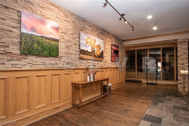 223 Hunter Ridge Rd Unit 121, Brian Head, UT 84719 - hall featuring a wainscoted wall, wood finished floors, and recessed lighting