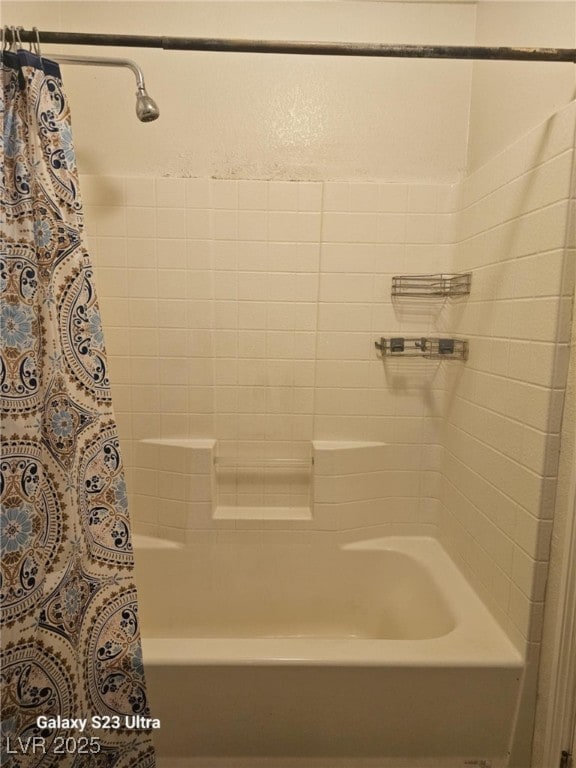 5651 Bettors Luck Ct, Las Vegas, NV 89122 - full bath with shower / bath combo with shower curtain