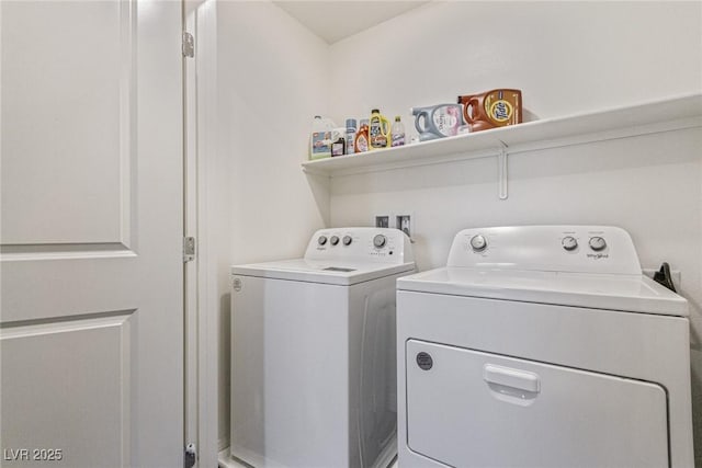527 Clearsable Ave, Henderson, NV 89044 - laundry area featuring separate washer and dryer