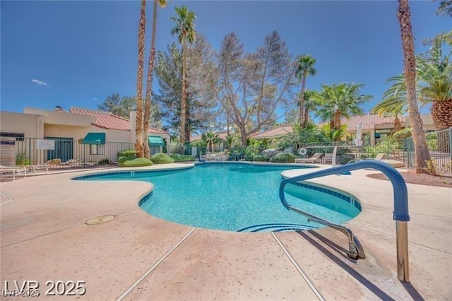 2723 Seabridge Dr, Las Vegas, NV 89121 - community pool featuring a patio area