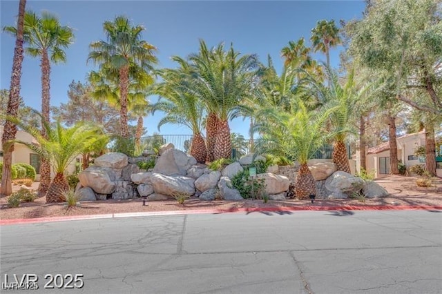 2723 Seabridge Dr, Las Vegas, NV 89121 - view of front of home