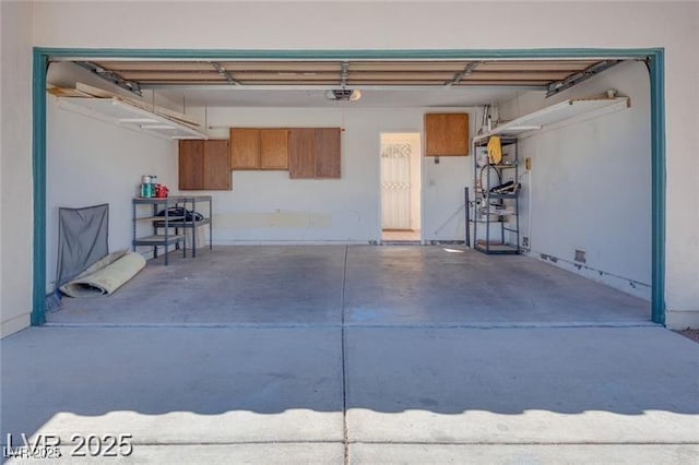 2723 Seabridge Dr, Las Vegas, NV 89121 - garage featuring a garage door opener