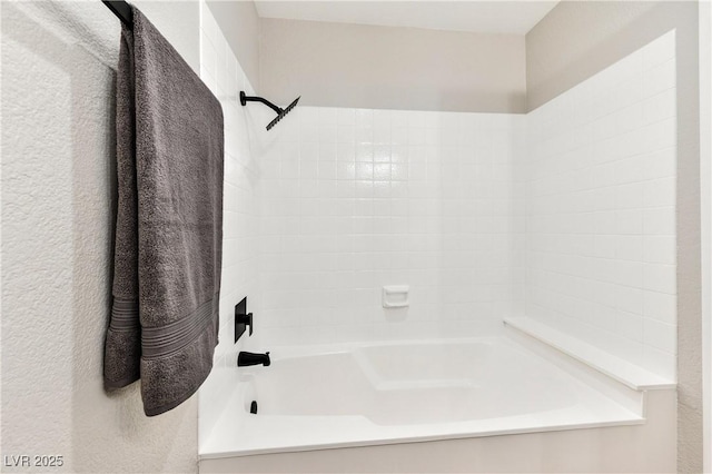 811 Spyglass Ln, Las Vegas, NV 89107 - bathroom featuring bathtub / shower combination