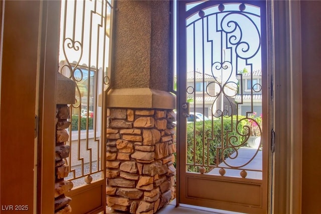 72 Broken Putter Way, Las Vegas, NV 89148 - view of entrance foyer