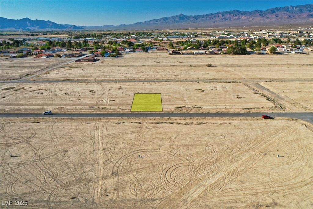 1110 E Honeysuckle St, Pahrump, NV 89048 - photo 1