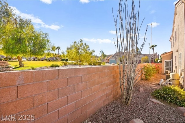 262 Cielito Lindo St, Henderson, NV 89012 - view of yard featuring a residential view