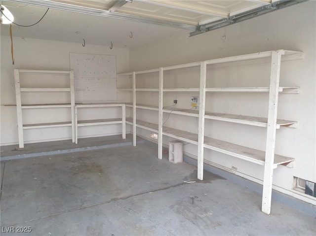 3116 Gentle Breeze St, Las Vegas, NV 89108 - view of garage