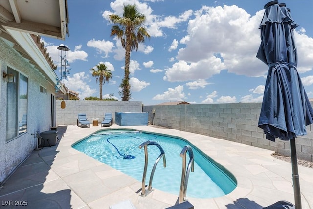 998 Hunters Run Dr, Henderson, NV 89002 - view of swimming pool featuring a fenced backyard and a patio