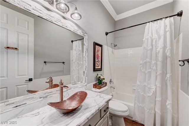 5913 Audria Falls Ave, Las Vegas, NV 89131 - bathroom with crown molding, vanity, and shower / bath combo with shower curtain
