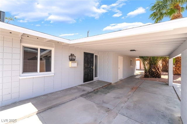 2749 Del Mar Pl, Las Vegas, NV 89169 - view of patio featuring an attached carport