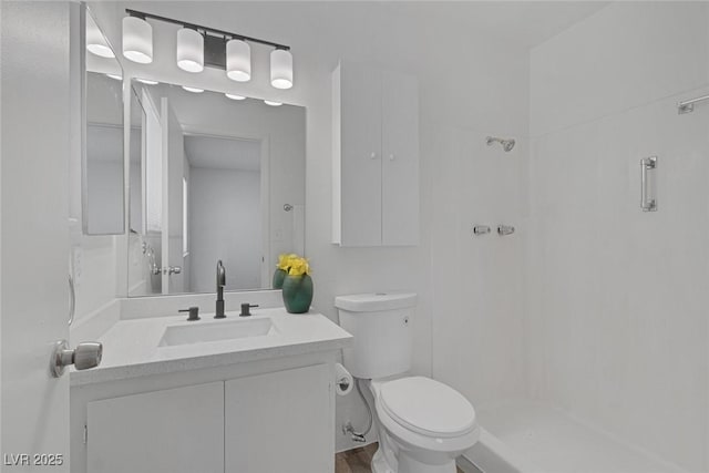 6808 Waterhen Cir, Las Vegas, NV 89108 - full bath featuring a shower and vanity