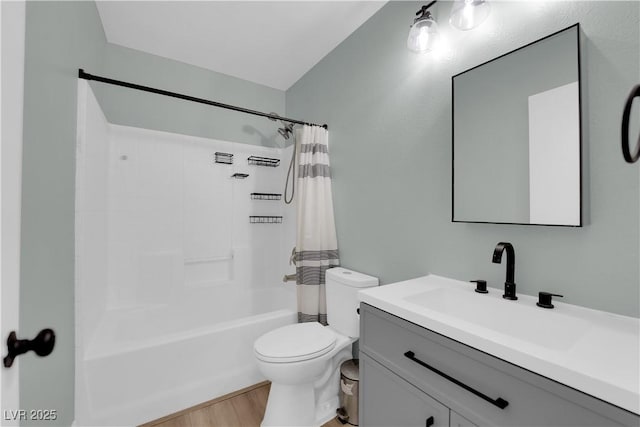 638 Ribbon Grass Ave, Las Vegas, NV 89183 - bathroom with vanity, shower / bath combo, and wood finished floors