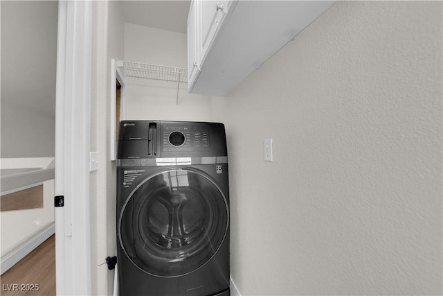 638 Ribbon Grass Ave, Las Vegas, NV 89183 - laundry area featuring washer / clothes dryer and wood finished floors