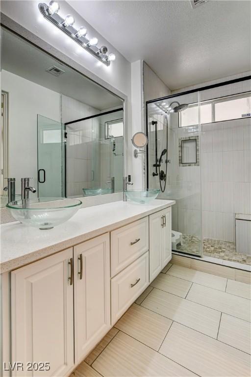 3200 Ridgecliff St, Las Vegas, NV 89129 - full bath with a stall shower and vanity