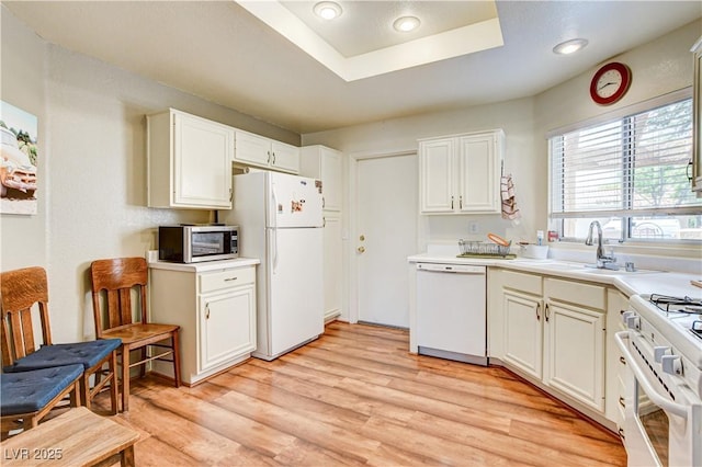 9061 Gemstone Dr, Las Vegas, NV 89134 - photo 14