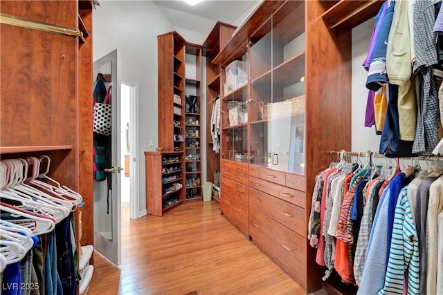 4651 Munich Ct, Las Vegas, NV 89147 - walk in closet featuring light wood-style flooring