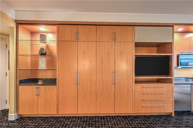 2000 Fashion Show Dr Unit 4105-4106, Las Vegas, NV 89109 - view of closet