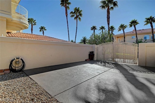 4936 Mountain Foliage Dr, Las Vegas, NV 89148 - patio / terrace featuring a gate