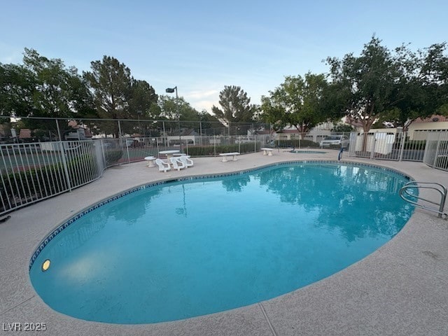 2701 Beaver Creek Ct Unit 201, Las Vegas, NV 89117 - community pool with a patio