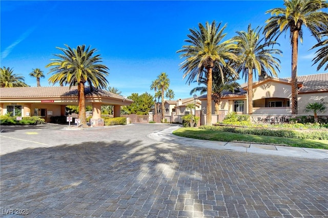 2050 W Warm Springs Rd Unit 4512, Henderson, NV 89014 - view of front of home with stucco siding and a tile roof