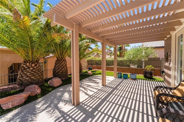 10331 Rio De Thule Ln, Las Vegas, NV 89135 - fenced backyard featuring a patio area and a pergola
