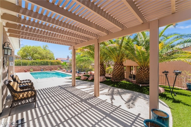 10331 Rio De Thule Ln, Las Vegas, NV 89135 - fenced backyard featuring a patio area and a pergola