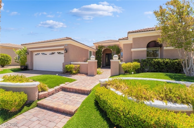 10331 Rio De Thule Ln, Las Vegas, NV 89135 - mediterranean / spanish house with stucco siding, a tiled roof, a garage, and driveway